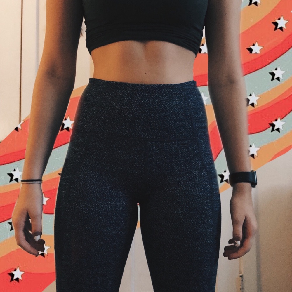 navy blue leggings (with pocket)